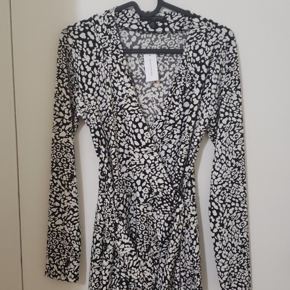 Banana Republic Fit and Flare Wrap Dress NWT👗 - Picture 1 of 3
